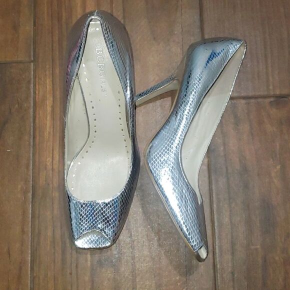 BCBG Girl Pl-Evan snake skin silver heels 8.5 - Picture 1 of 7